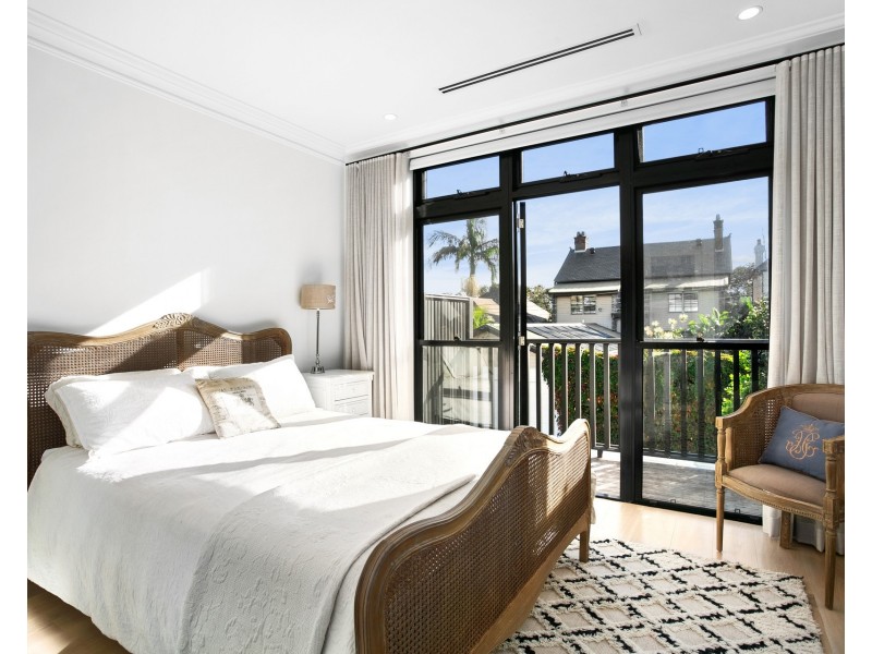 33 St James Road, Bondi Junction NSW 2022