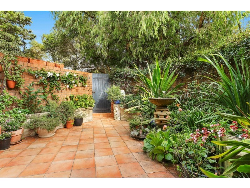 2/13-15 Langlee Avenue, Waverley NSW 2024