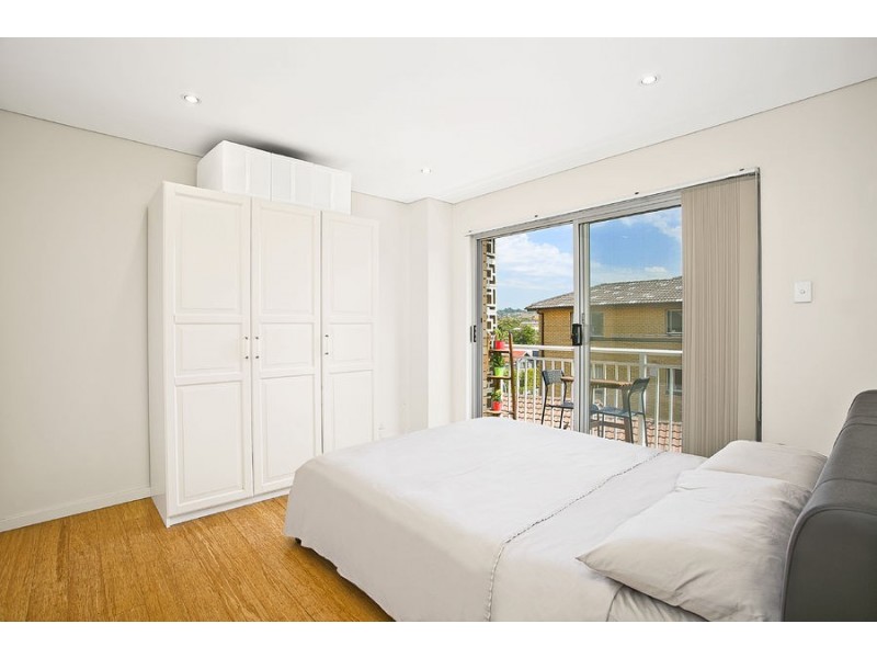 8/27 Wallis Parade, North Bondi NSW 2026