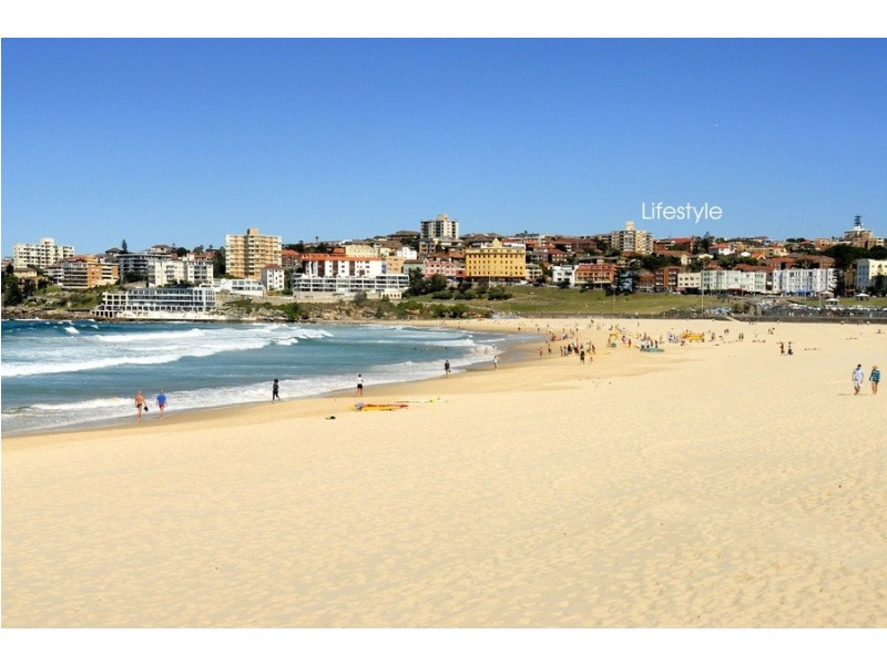 8/27 Wallis Parade, North Bondi NSW 2026