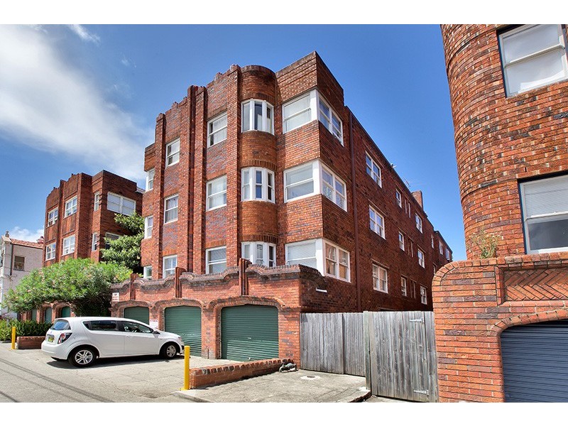 11/125 Old South Head Road, Bondi Junction NSW 2022
