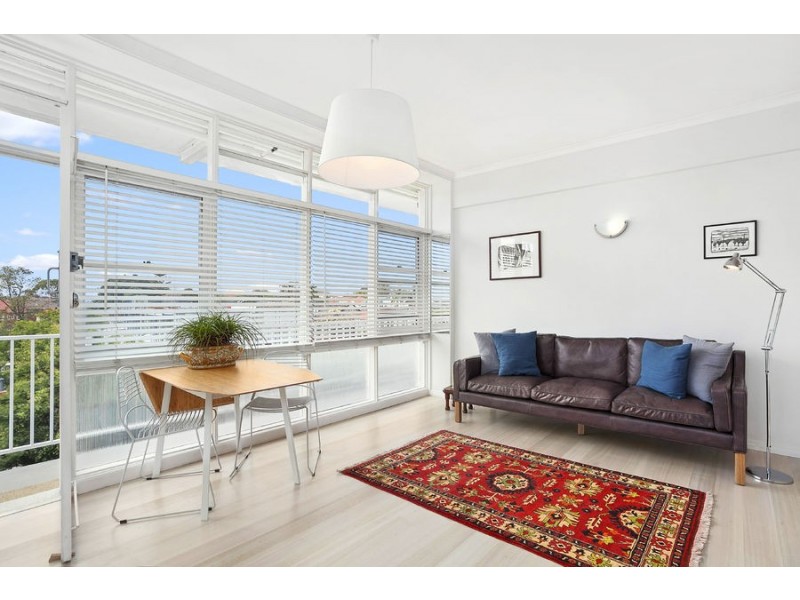 18/83 Old South Head Road, Bondi Junction NSW 2022