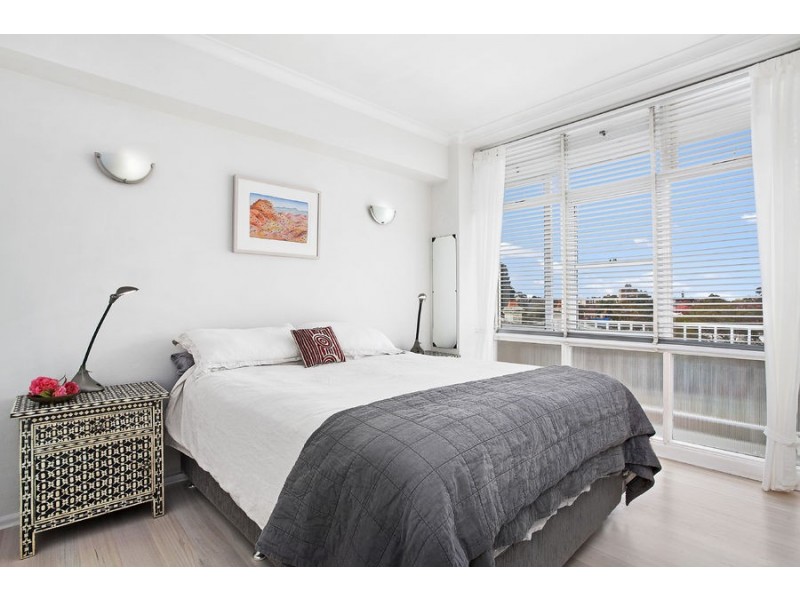 18/83 Old South Head Road, Bondi Junction NSW 2022