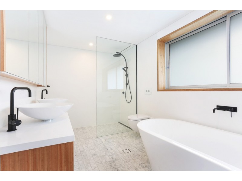 2/28 Dellview Street, Tamarama NSW 2026