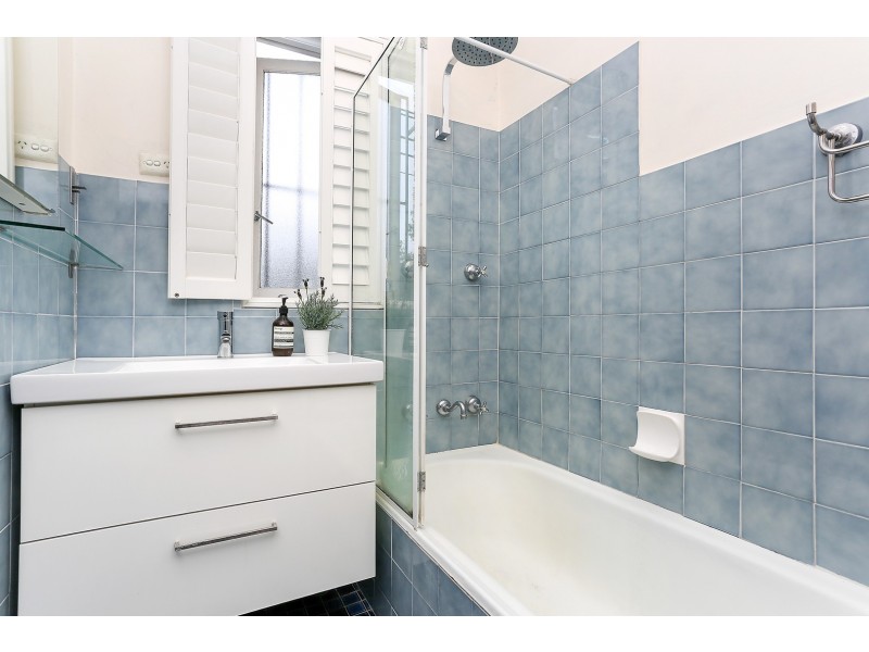 4/70 Henrietta Street, Waverley NSW 2024