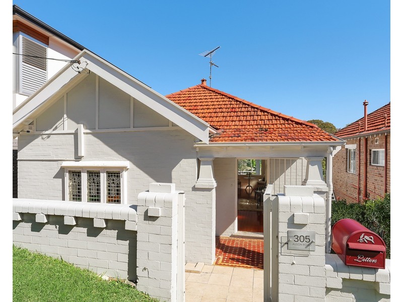 305 Alison Road, Coogee NSW 2034