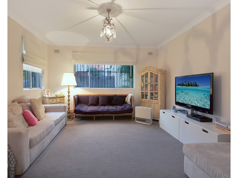 18 Allens Parade, Bondi Junction NSW 2022