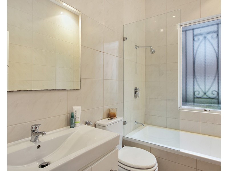 18 Allens Parade, Bondi Junction NSW 2022