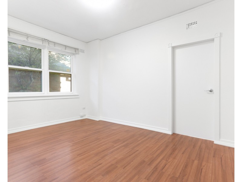 1/139 Old South Head Road, Bondi NSW 2026