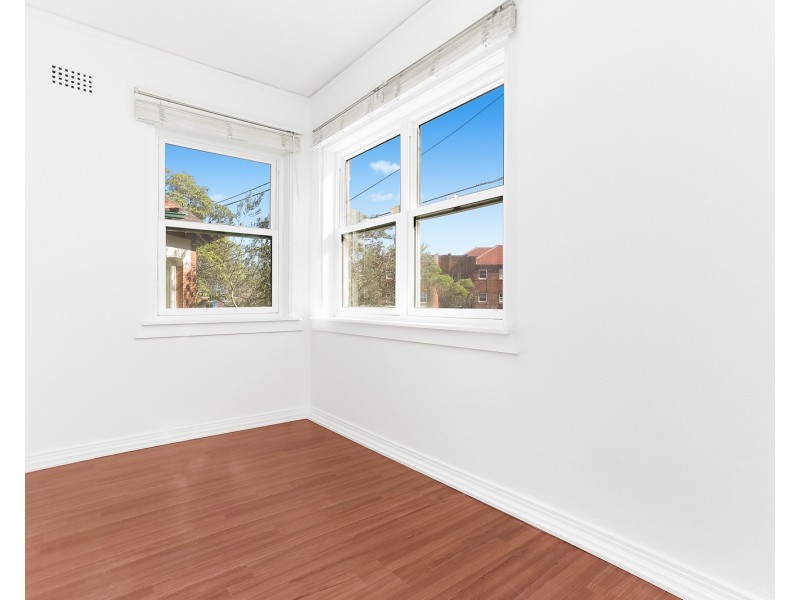 1/139 Old South Head Road, Bondi NSW 2026