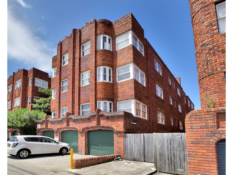 11/125 Old South Head Road, Bondi Junction NSW 2022