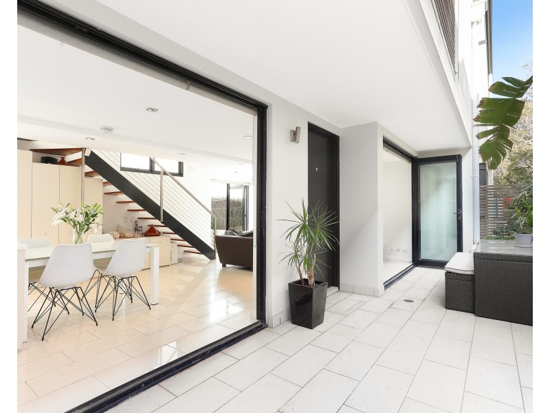 2/12 Warners Avenue, North Bondi NSW 2026