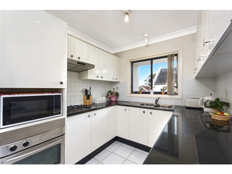 10/4 Taylors Drive, Lane Cove NSW 2066