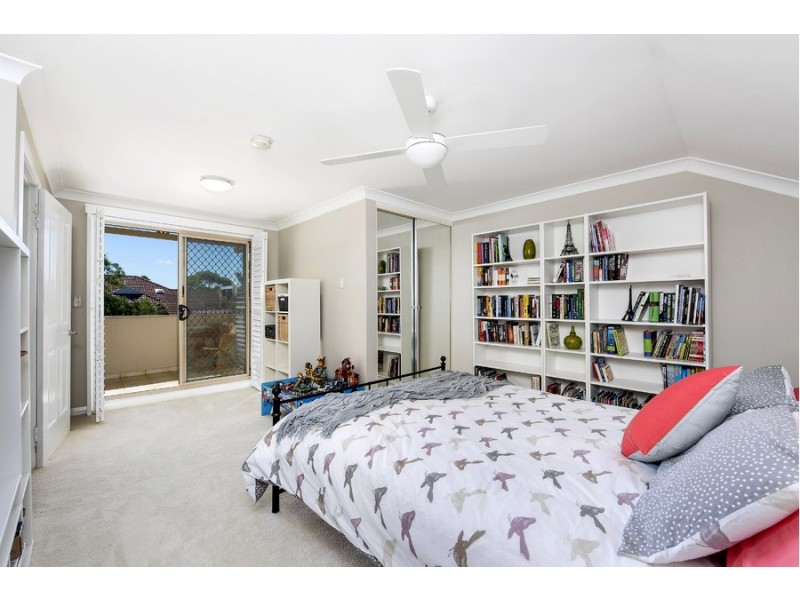 2 Whitfield Avenue, Lane Cove NSW 2066