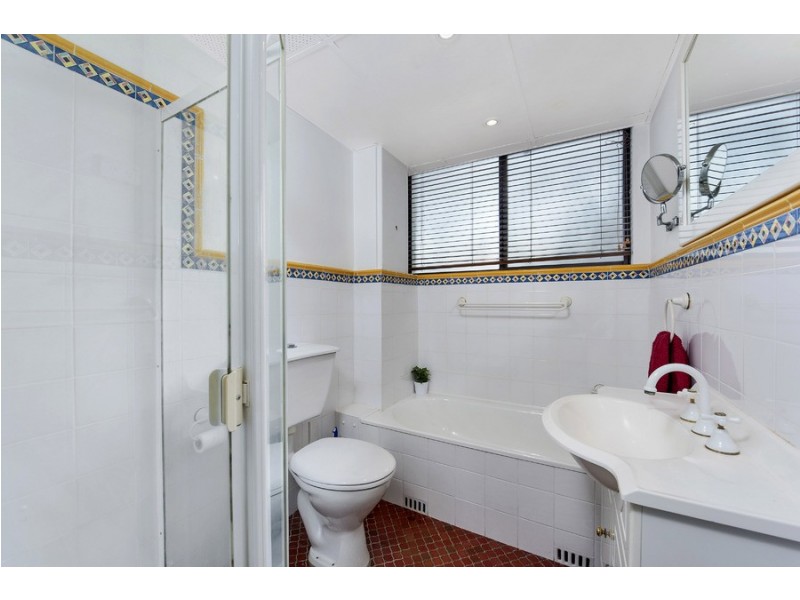 18/315 Burns Bay Road, Lane Cove NSW 2066