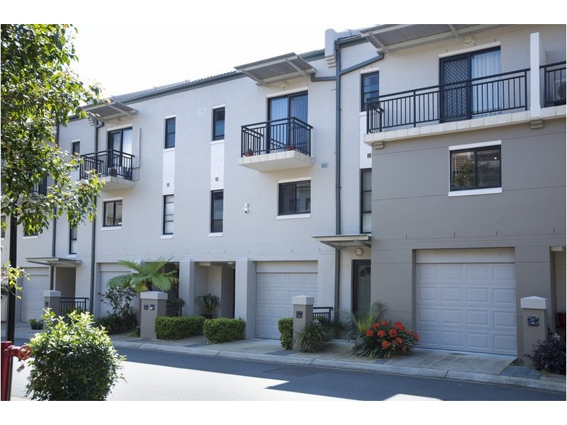 17 Walkers Drive, Lane Cove NSW 2066