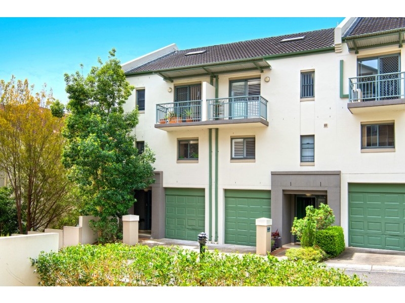 19 Taylors Drive, Lane Cove NSW 2066