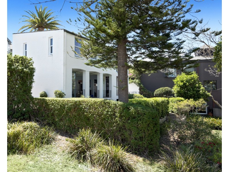 36 Lower Serpentine Road, Greenwich NSW 2065