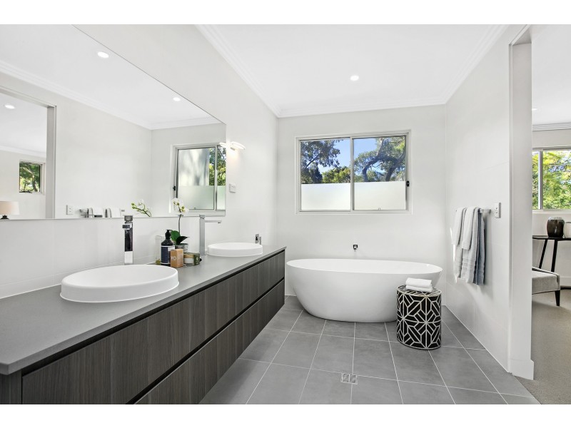1 Rothwell Crescent, Lane Cove NSW 2066