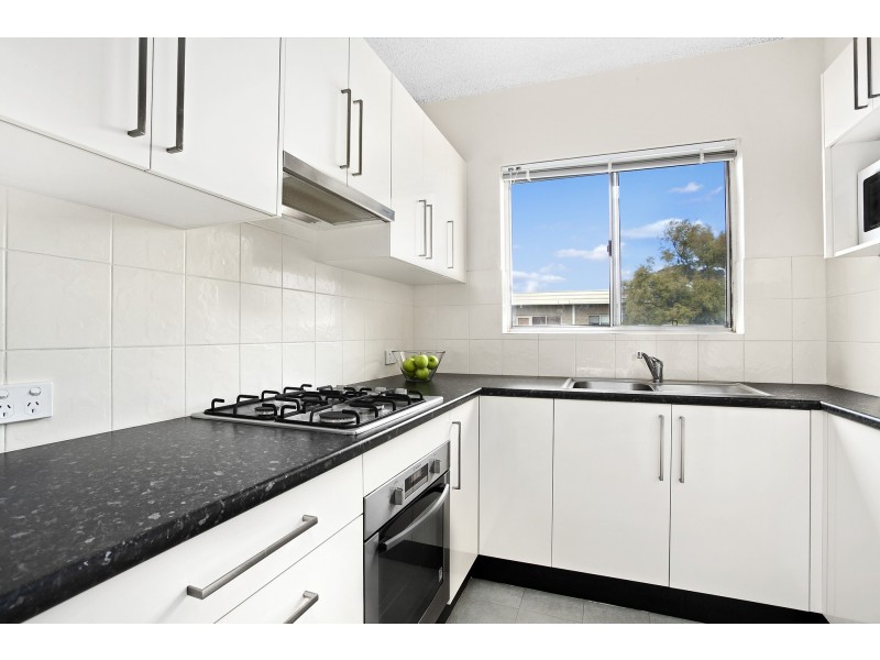 28/98 Burns Bay Road, Lane Cove NSW 2066