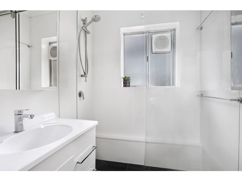 28/98 Burns Bay Road, Lane Cove NSW 2066