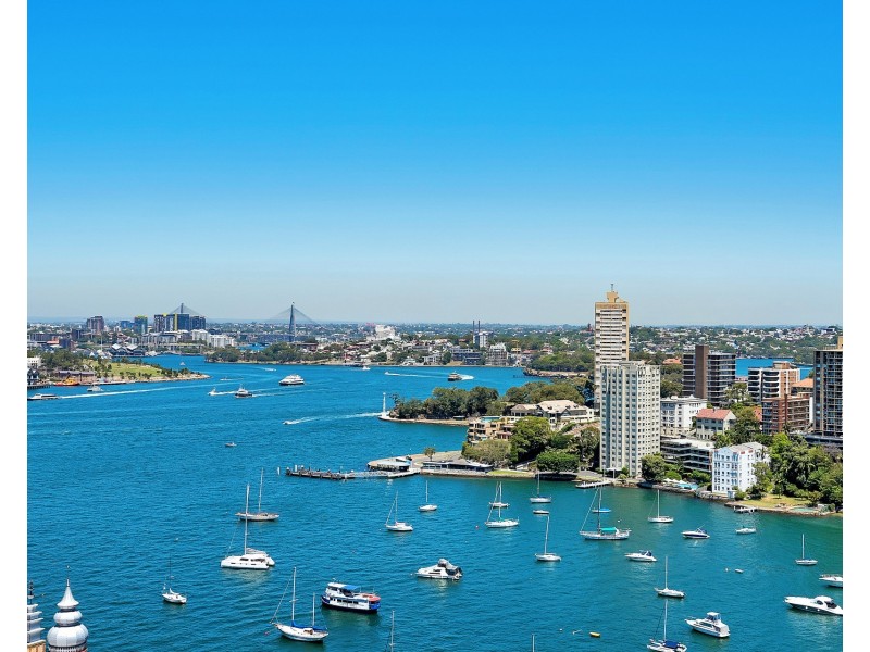 10.01/88 Alfred Street, Milsons Point NSW 2061