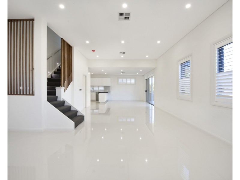 8a Edmonson Street, North Ryde NSW 2113