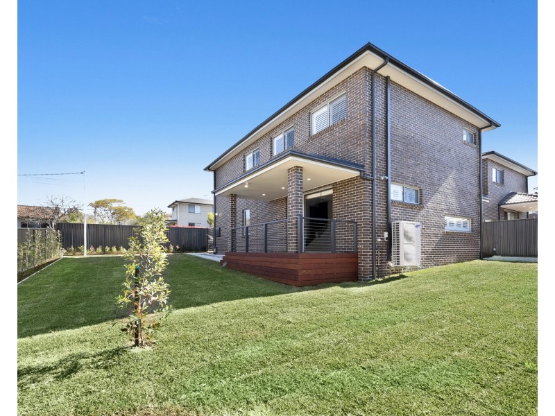 8a Edmonson Street, North Ryde NSW 2113