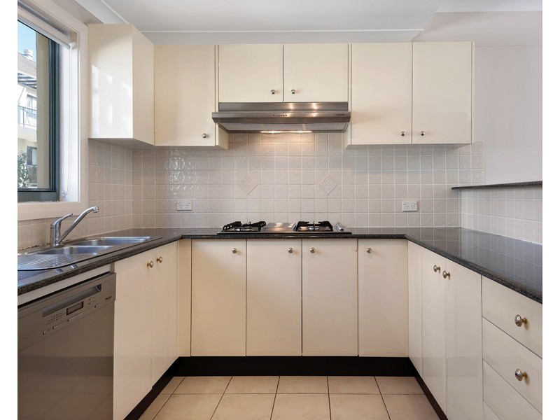 15 Taylors Drive, Lane Cove NSW 2066