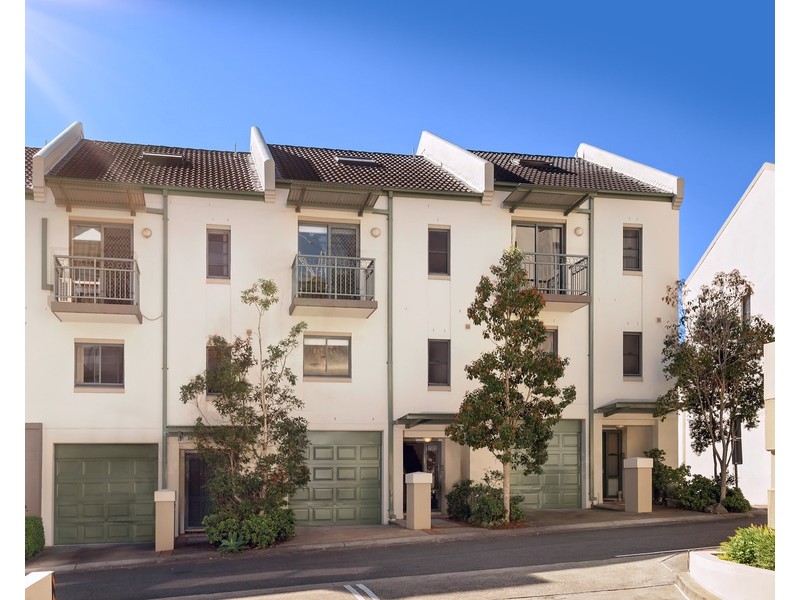 15 Taylors Drive, Lane Cove NSW 2066