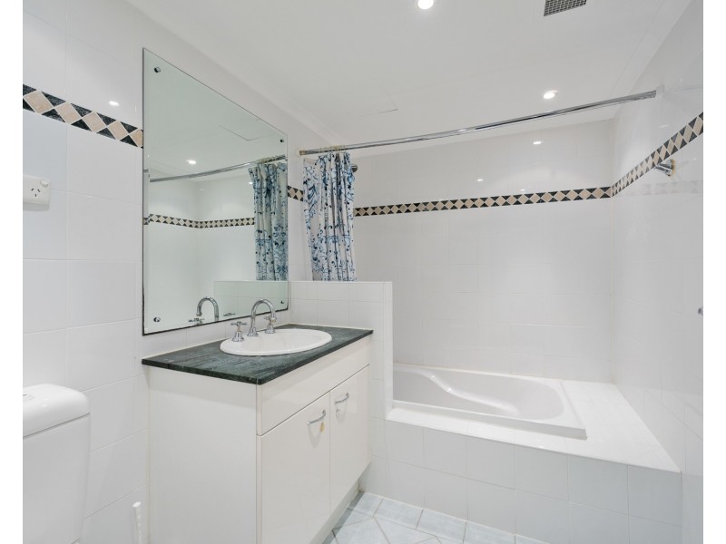 18/214  Pacific Highway, Greenwich NSW 2065