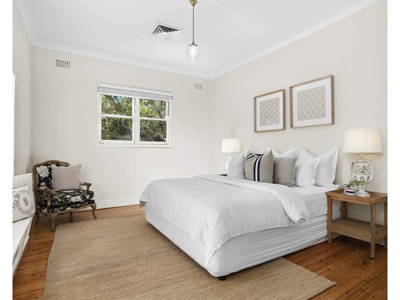 16 Hallam Avenue, Lane Cove NSW 2066