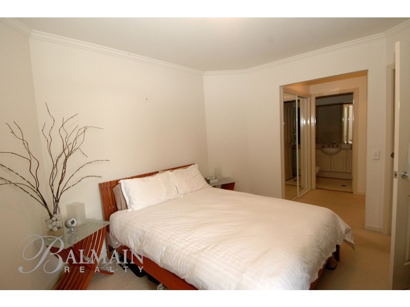 8 Yara Avenue, Rozelle NSW 2039