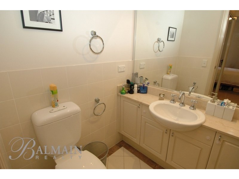 8 Yara Avenue, Rozelle NSW 2039