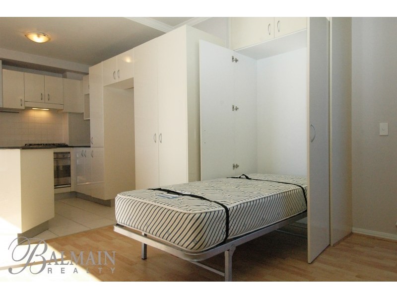 8 Yara Avenue, Rozelle NSW 2039