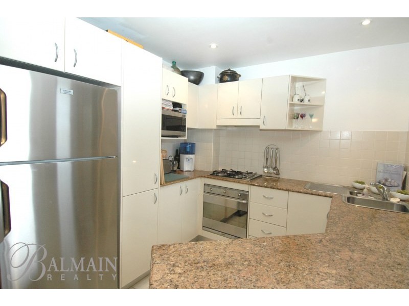 8 Yara Avenue, Rozelle NSW 2039