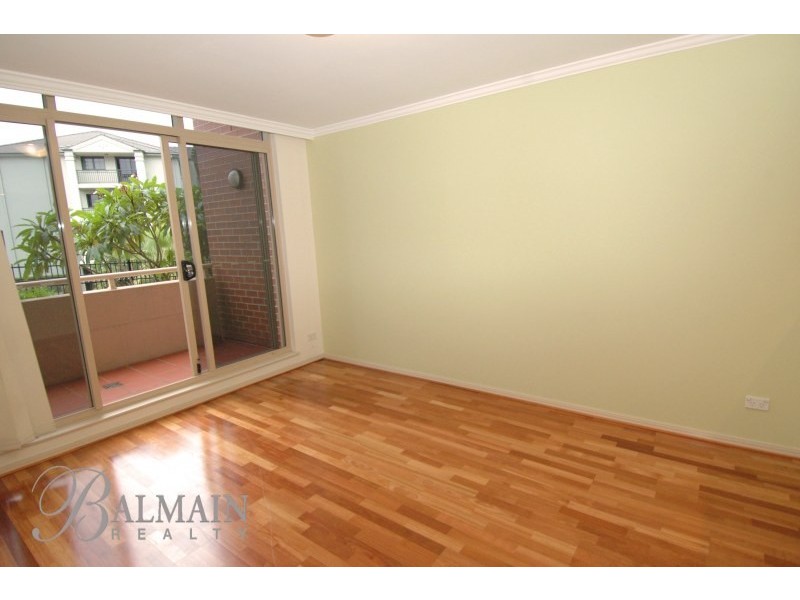 8 Yara Avenue, Rozelle NSW 2039