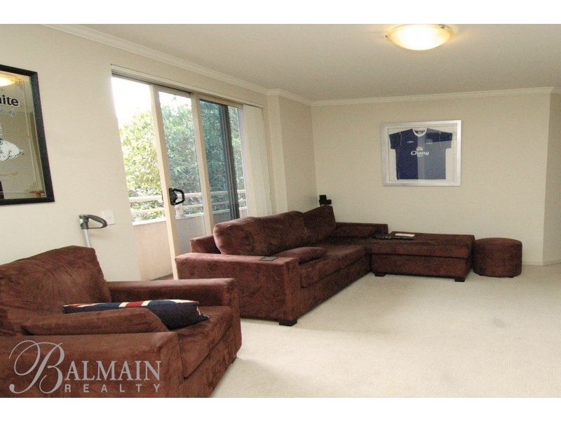 8 Yara Avenue, Rozelle NSW 2039