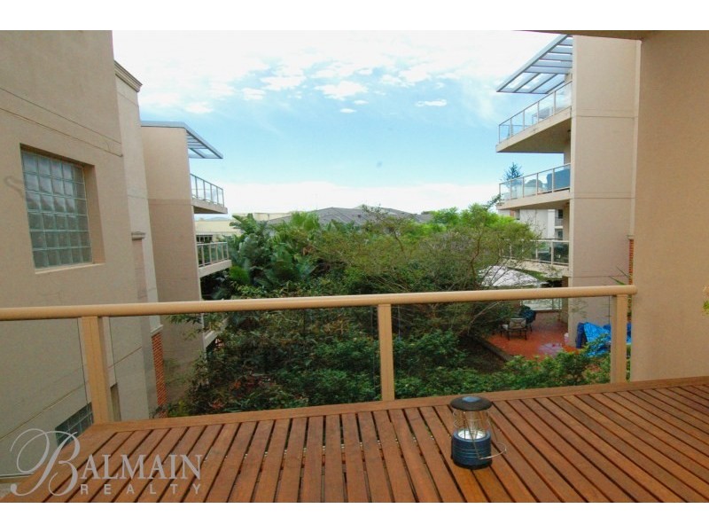 8 Yara Avenue, Rozelle NSW 2039