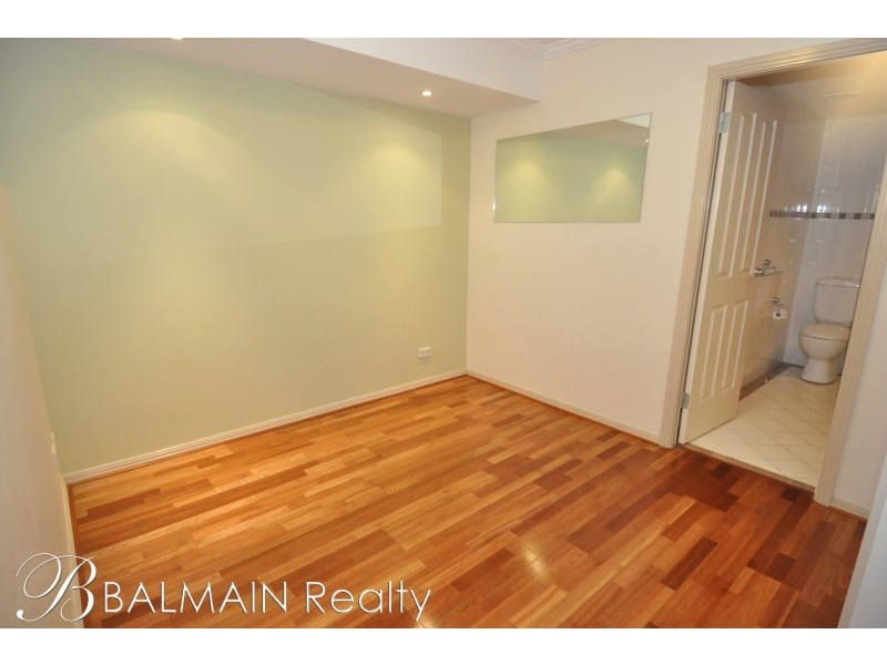 8 Yara Avenue, Rozelle NSW 2039