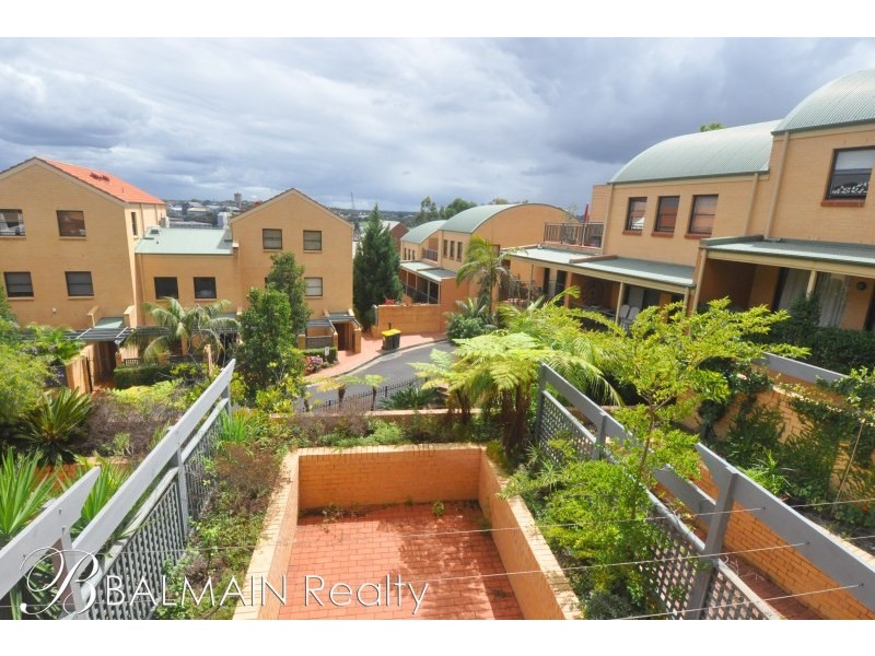 8 Water Street, Birchgrove NSW 2041