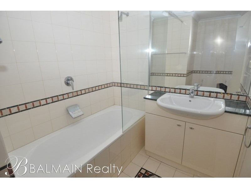 8 Water Street, Birchgrove NSW 2041