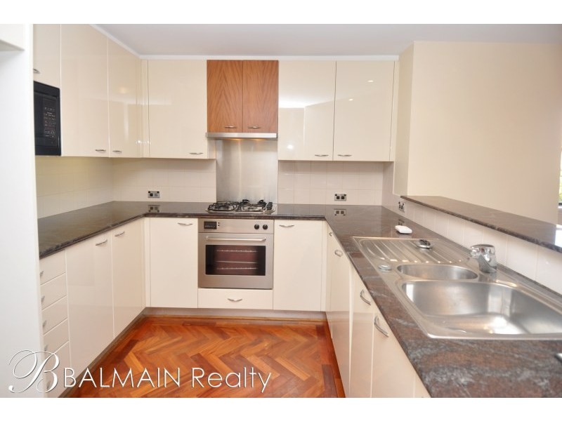 8 Water Street, Birchgrove NSW 2041
