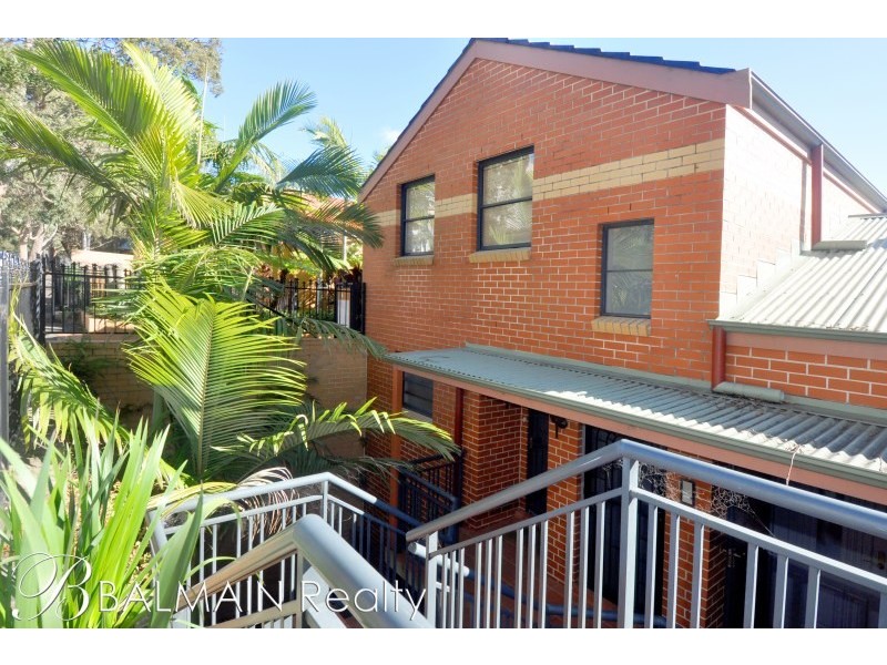 8 Water Street, Birchgrove NSW 2041