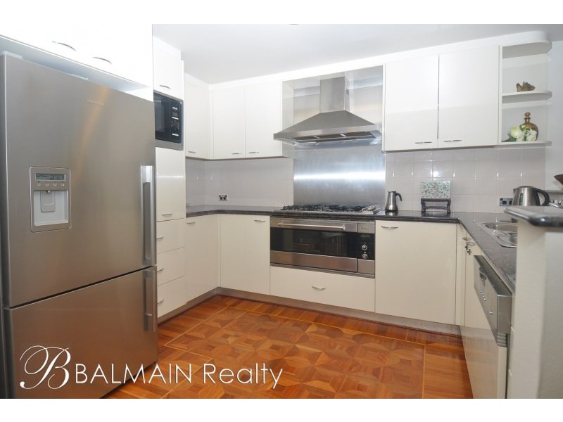 8 Water Street, Birchgrove NSW 2041