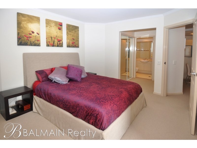 8 Yara Avenue, Rozelle NSW 2039