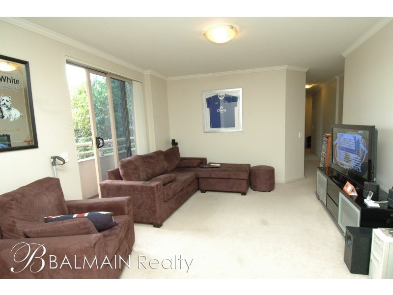 8 Yara Avenue, Rozelle NSW 2039