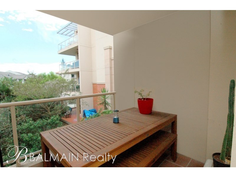 8 Yara Avenue, Rozelle NSW 2039