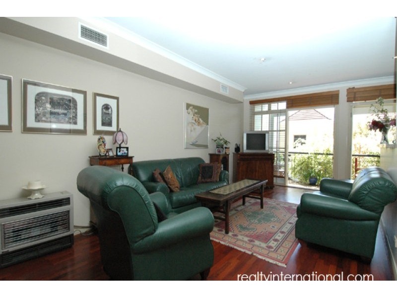 22 Waragal Avenue, Rozelle NSW 2039