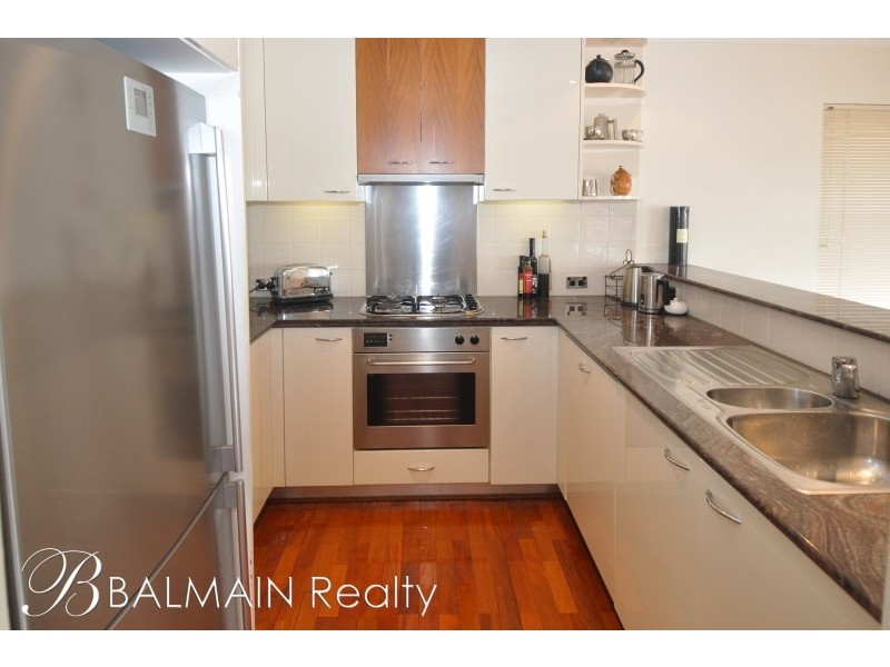 8 Water Street, Birchgrove NSW 2041